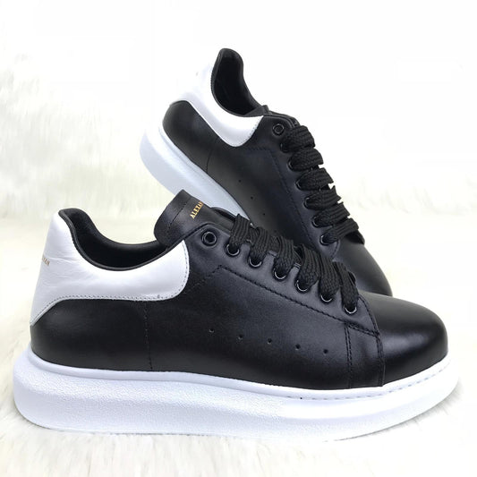 Alexander McQueen Oversized Sneaker in Black/White