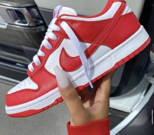 Nike Dunk Low Retro red