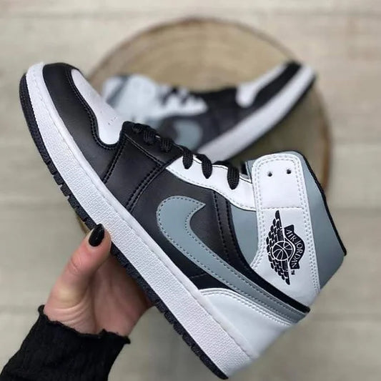 Nike Air Jordan 1 Mid White/Black/grey