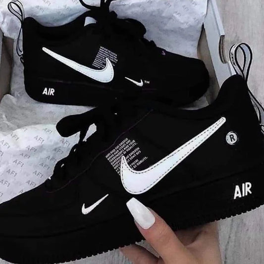 Nike AF1 lv8 Black